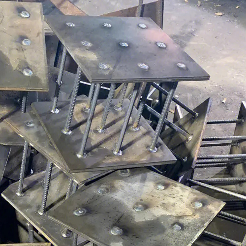 在确定丽江预埋件位置时，需要考虑以下几点